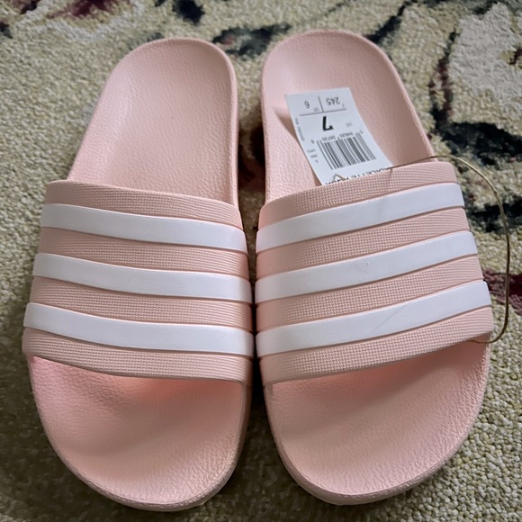 💝 Nwt New Adidas ADILETTE Aqua Slides Vapour Blush Pink 7 - Picture 5 of 8